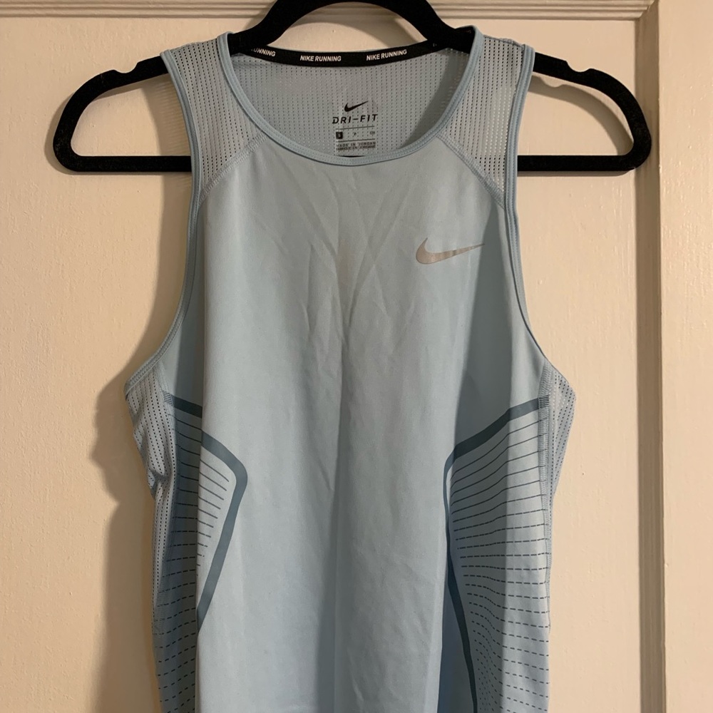Nike workout tank top